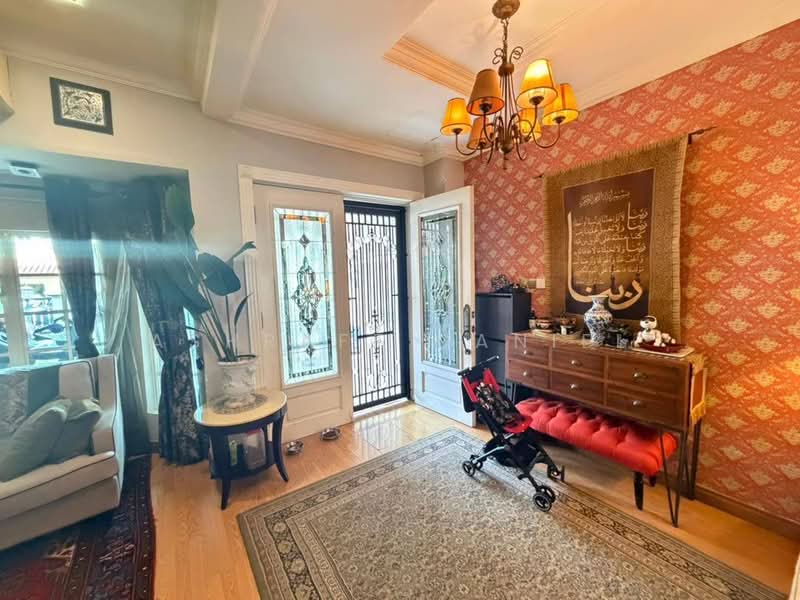 2-storey Terraced House for Sale in Ampang Jaya (Ampang) - Ashraff Daniel - Entrance - PropertyGuru.com.my