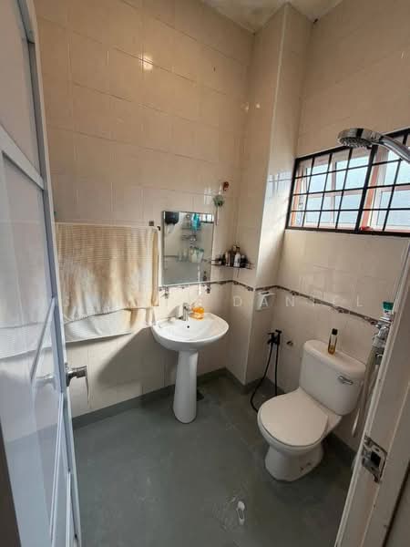 2-storey Terraced House for Sale in Ampang Jaya (Ampang) - Ashraff Daniel - Bathroom - PropertyGuru.com.my