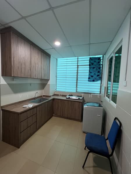 Kondominium untuk Disewa di D'suria Condominium - Vincent Theo - Kitchen - PropertyGuru.com.my