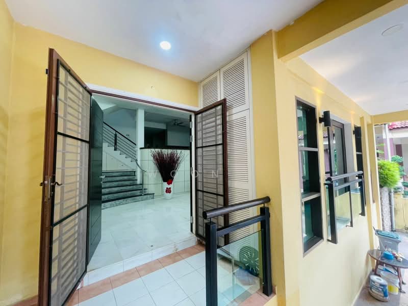 Rumah Berkembar untuk Dijual di Ayer Keroh (Melaka) - Woon . - Entrance - PropertyGuru.com.my