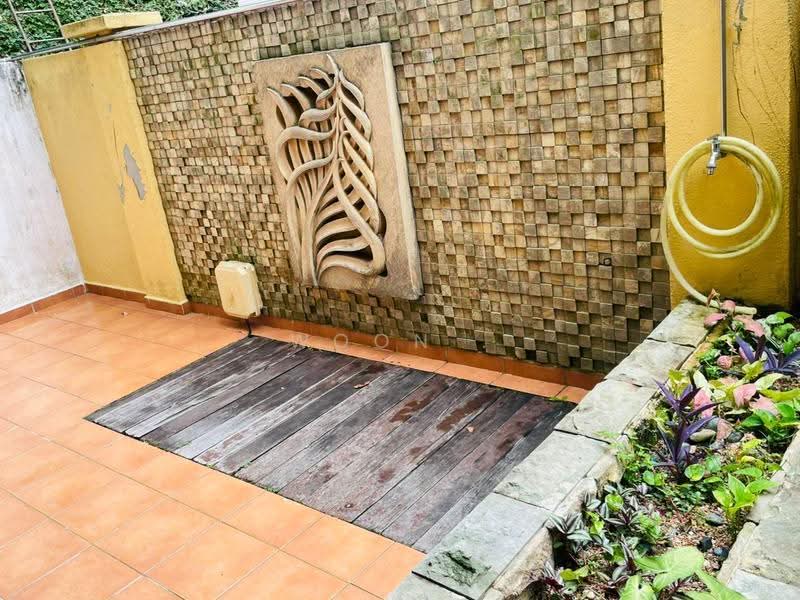Rumah Berkembar untuk Dijual di Ayer Keroh (Melaka) - Woon . - Exterior - PropertyGuru.com.my