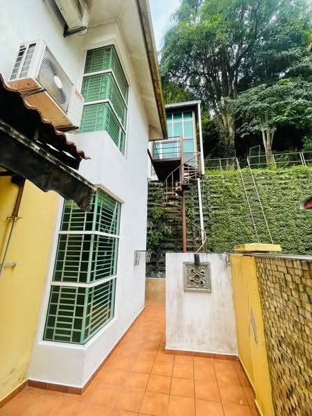 Rumah Berkembar untuk Dijual di Ayer Keroh (Melaka) - Woon . - Exterior - PropertyGuru.com.my