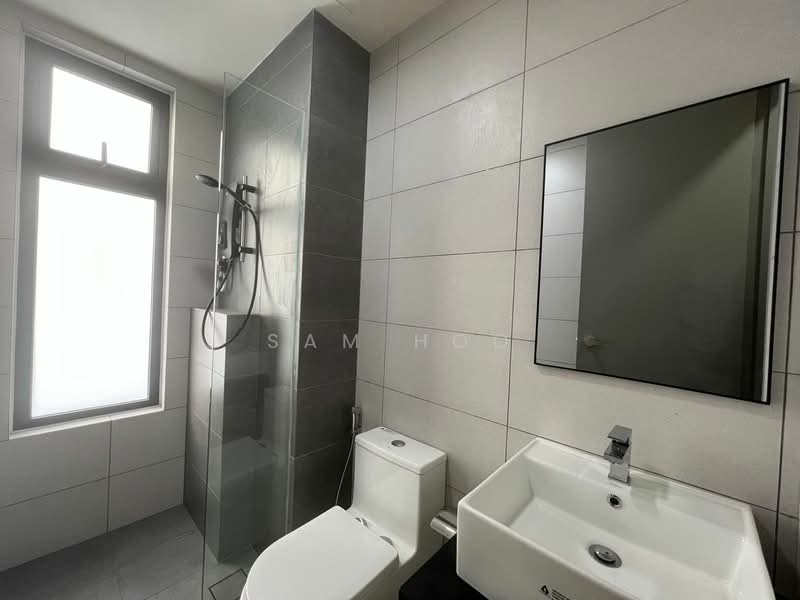 Servis Apartment untuk Disewa di The Era @ Duta North - Sam Hoo - Bathroom - PropertyGuru.com.my