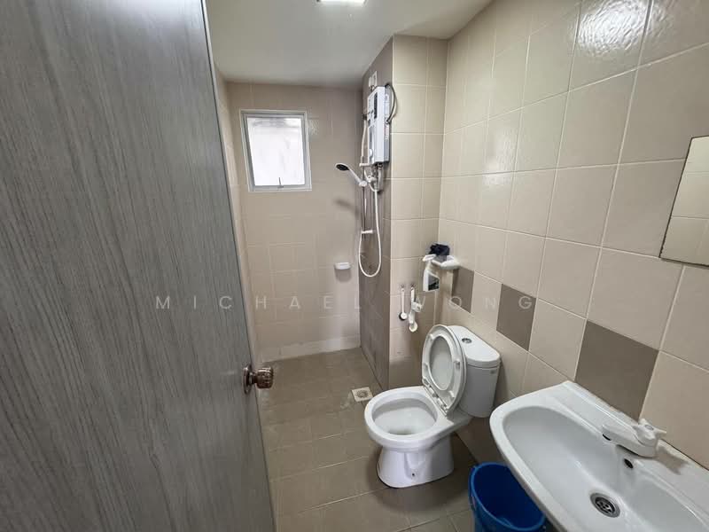 Pangsapuri untuk Disewa di Seri Baiduri - Michael Wong - Bathroom - PropertyGuru.com.my