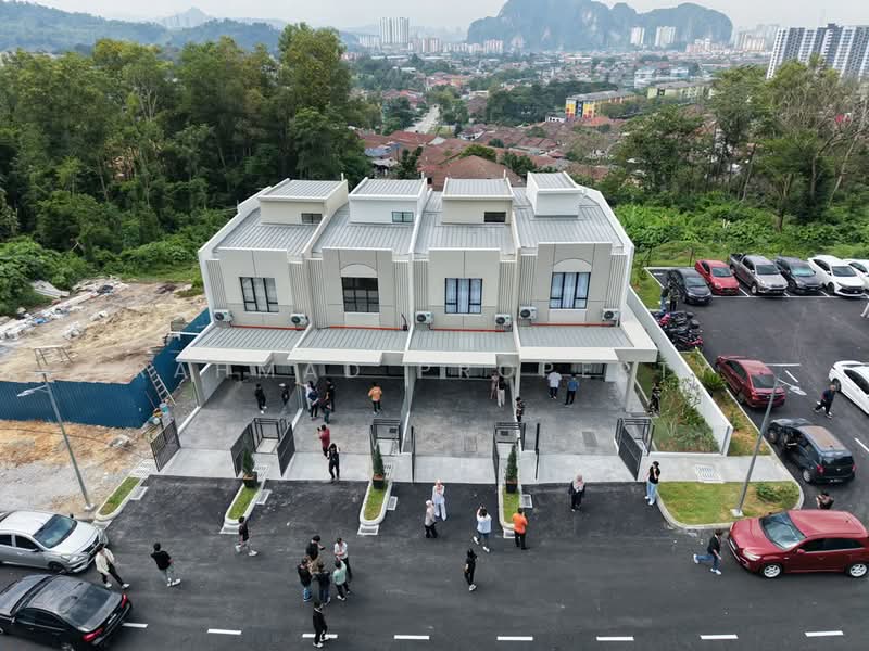 2-storey Terraced House for Sale in Selayang (Selangor) - Rahmad Property - Exterior - PropertyGuru.com.my