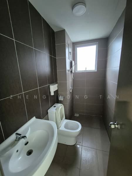 Condominium for Rent at Platinum Splendor Residence - Zheng Hong Tan - Bathroom - PropertyGuru.com.my
