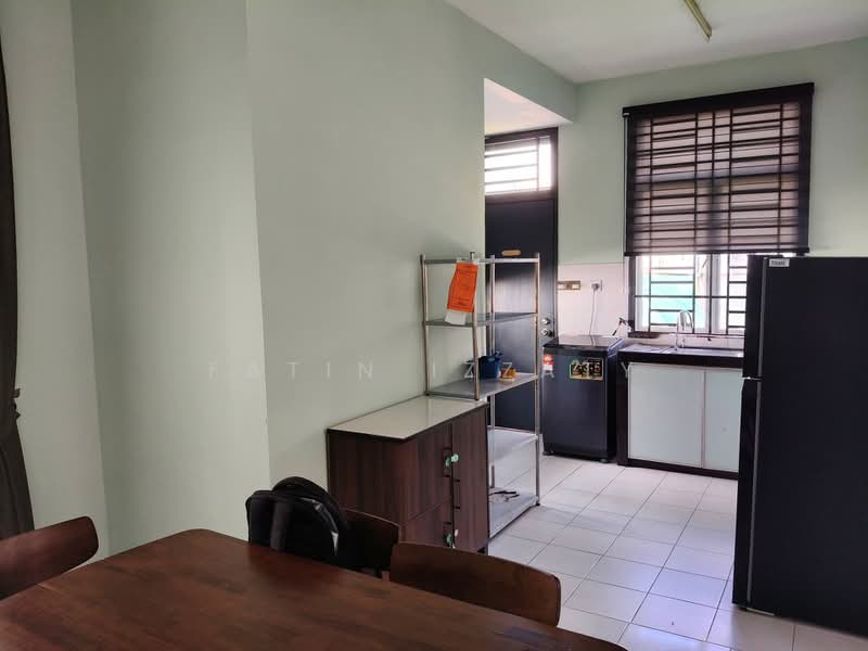 Terraced House for Rent in Taman Mutiara Rini (Skudai) - Fatin Izzaty - Kitchen - PropertyGuru.com.my