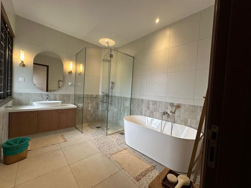 Bungalow House for Sale in Damansara Heights (Kuala Lumpur) - Selvie M. - Bathroom - PropertyGuru.com.my
