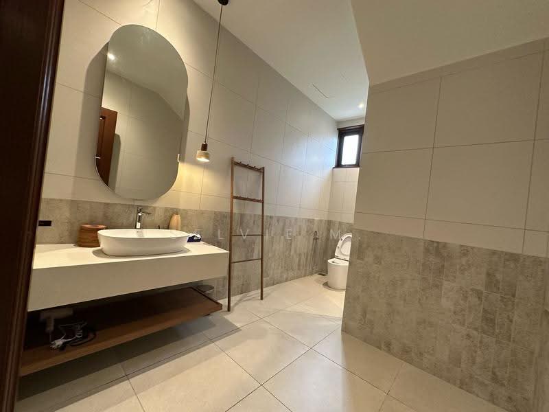 Bungalow House for Sale in Damansara Heights (Kuala Lumpur) - Selvie M. - Bathroom - PropertyGuru.com.my