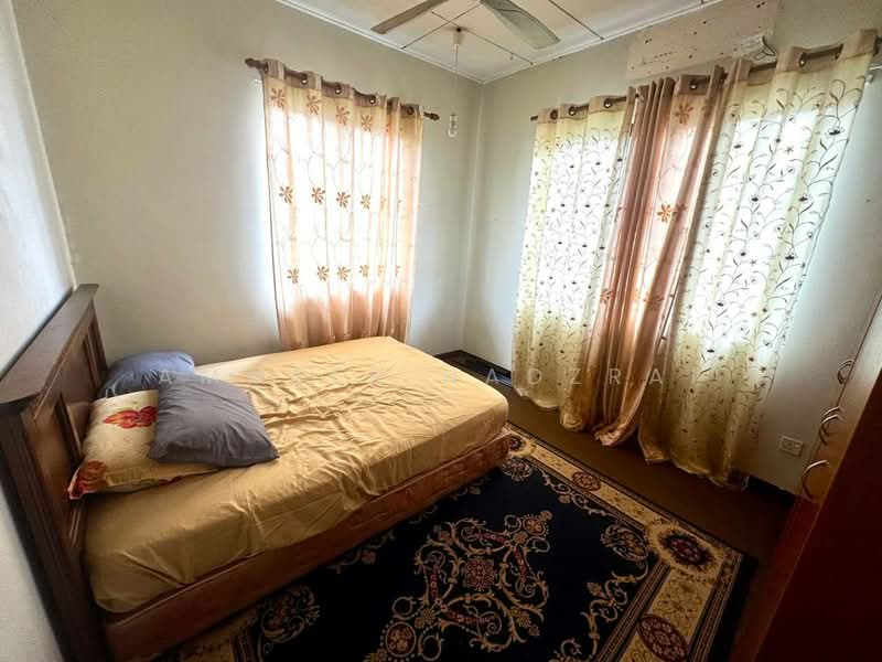 Semi-Detached House for Sale in Bandar Tasik Kesuma (Beranang) - Ammeer Nadzrai - Bedroom - PropertyGuru.com.my