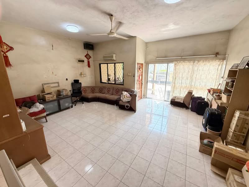 Rumah Teres 2.5 Tingkat untuk Dijual di Taman Connaught (Cheras) - Danilo Lim - Living Room - PropertyGuru.com.my