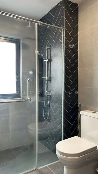 Servis Apartment untuk Disewa di Sunway Velocity TWO - Mico Wong - Bathroom - PropertyGuru.com.my