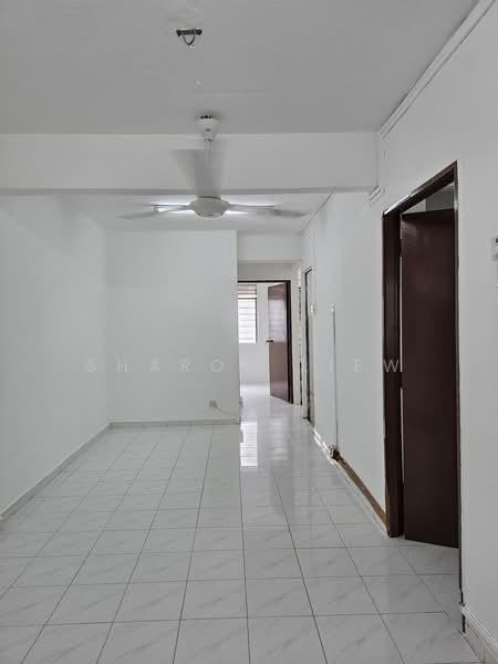 Rumah Flat untuk Disewa di Pandan Indah Flat (Rumah Pangsa 610) - Sharon Liew - Living Room - PropertyGuru.com.my