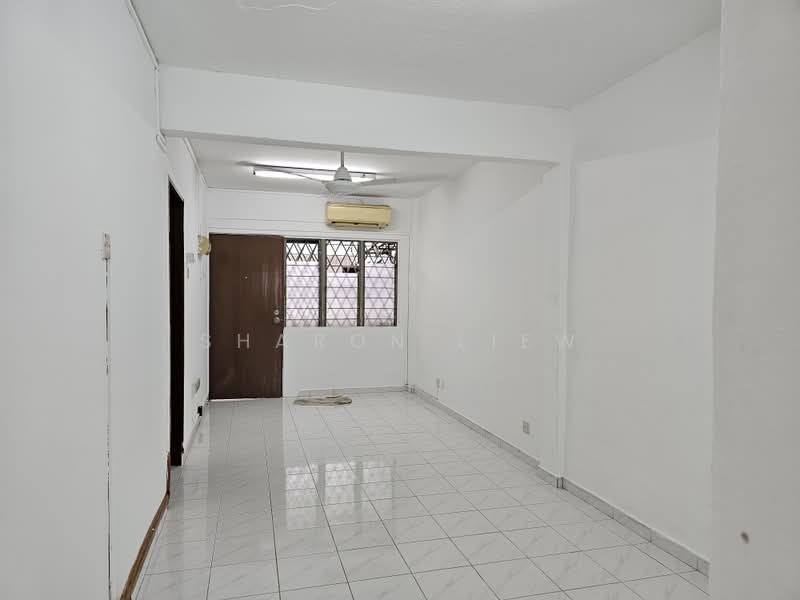 Rumah Flat untuk Disewa di Pandan Indah Flat (Rumah Pangsa 610) - Sharon Liew - Living Room - PropertyGuru.com.my