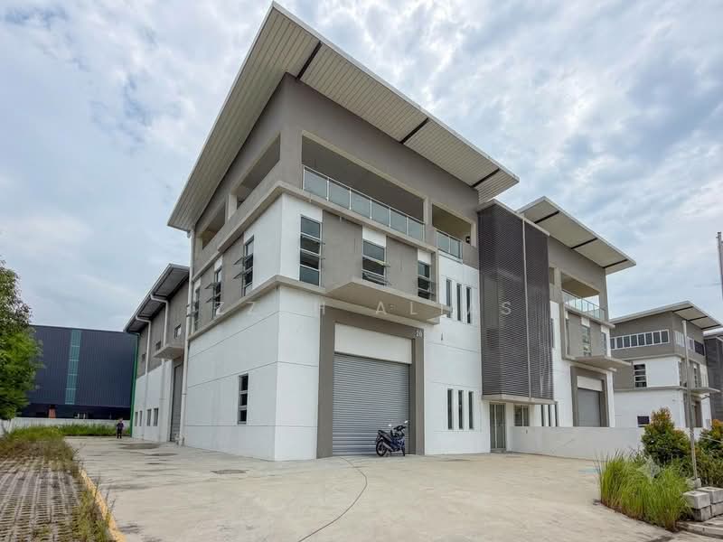 Factory for Rent in Saujana Rawang (Rawang) - Izzah Alias - Exterior - PropertyGuru.com.my