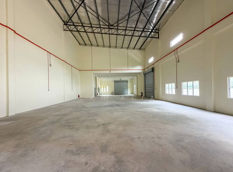 Factory for Rent in Saujana Rawang (Rawang) - Izzah Alias - Interior - PropertyGuru.com.my