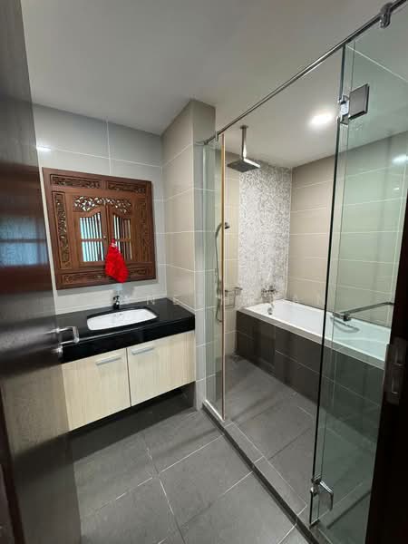 Apartment for Rent at Molek Pine 3 - Kenneth Tan - Bathroom - PropertyGuru.com.my