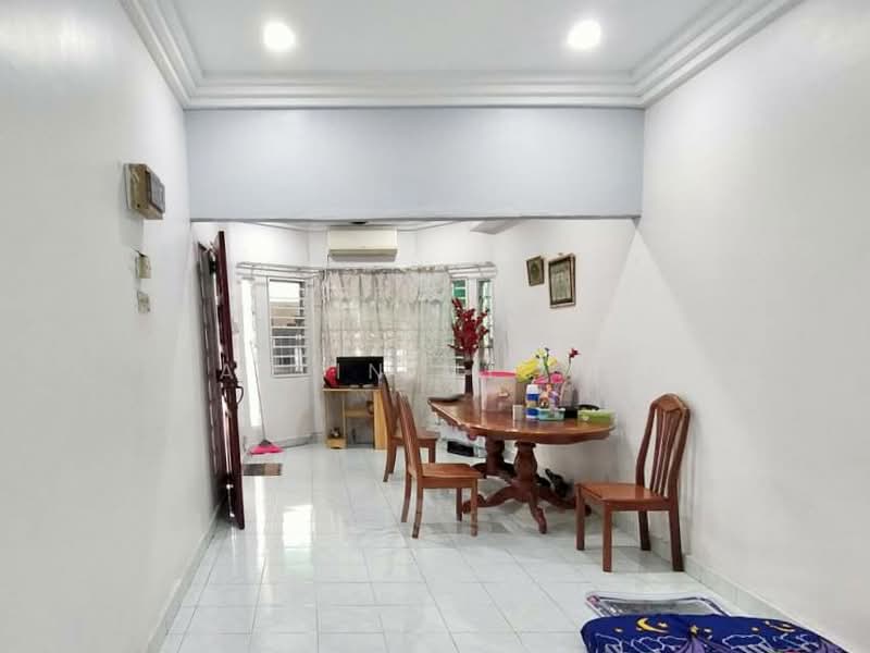 Rumah Teres 1-Tingkat untuk Dijual di Bandar Baru Sungai Buloh (Sungai Buloh) - Hazlin Miswan - Living Room - PropertyGuru.com.my