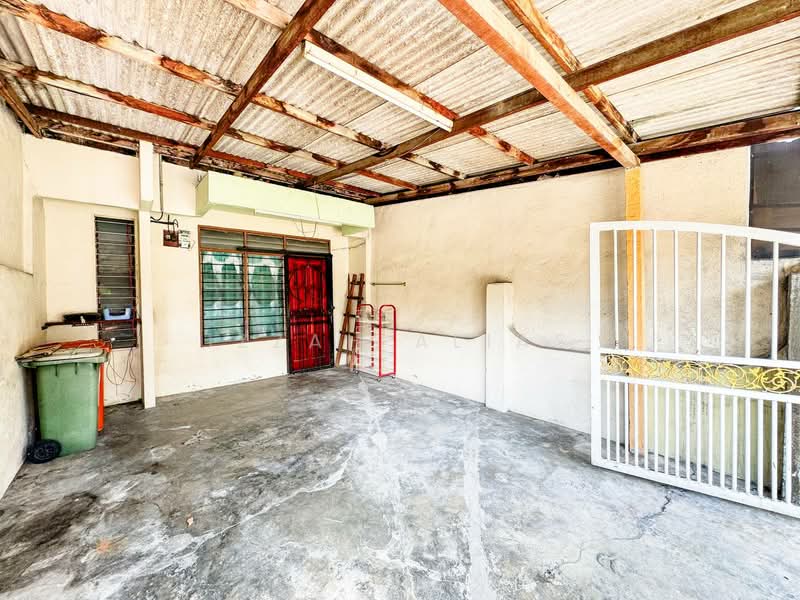 Rumah Teres 2 Tingkat untuk Dijual di Petaling Jaya (Selangor) - Izzah Alias - Exterior - PropertyGuru.com.my