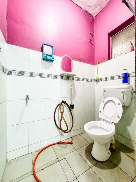 Rumah Teres 2 Tingkat untuk Dijual di Petaling Jaya (Selangor) - Izzah Alias - Bathroom - PropertyGuru.com.my