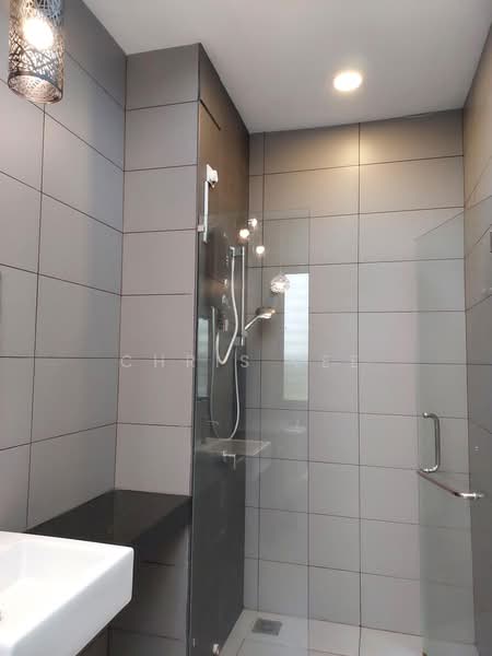 Rumah Bandar untuk Disewa di 16 Sierra (Puchong) - Chris Lee - Bathroom - PropertyGuru.com.my