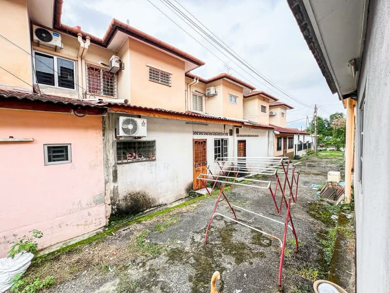 Rumah Teres 2 Tingkat untuk Dijual di Bandar Rinching (Semenyih) - Ammeer Nadzrai - Exterior - PropertyGuru.com.my