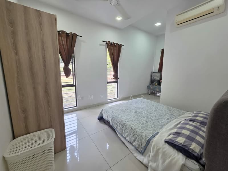 Rumah Teres 2.5 Tingkat untuk Disewa di Sutera Damansara (Damansara Damai) - Amy Yap - Bedroom - PropertyGuru.com.my