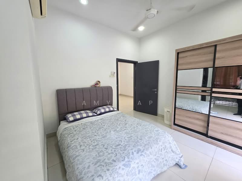 Rumah Teres 2.5 Tingkat untuk Disewa di Sutera Damansara (Damansara Damai) - Amy Yap - Bedroom - PropertyGuru.com.my
