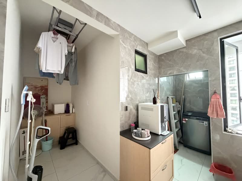 Service Residence for Sale at D'Summit Residences - Lifen . - PropertyGuru.com.my
