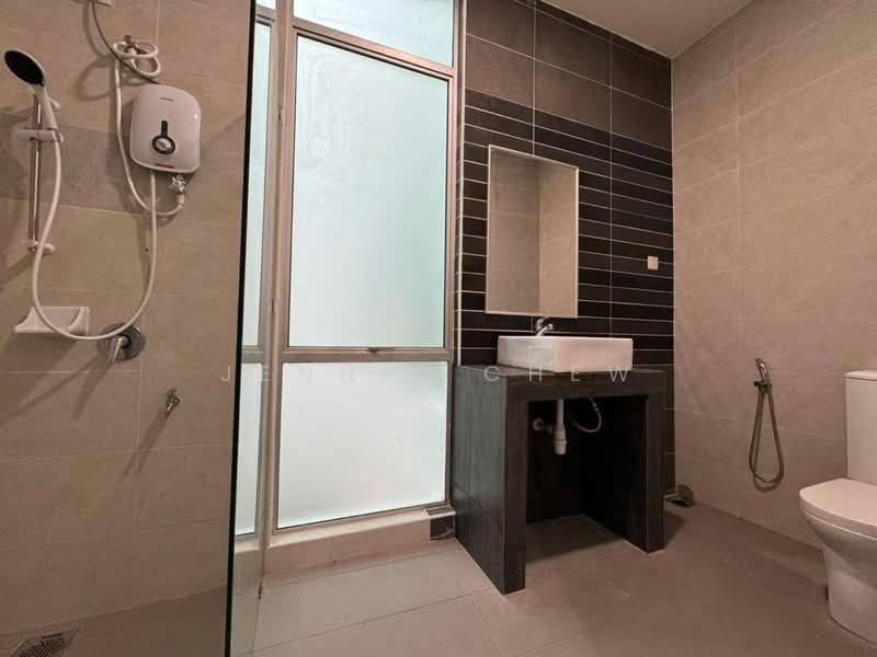 3-storey Terraced House for Sale in Taman Mount Austin (Tebrau) - Jennie Chew - Bathroom - PropertyGuru.com.my