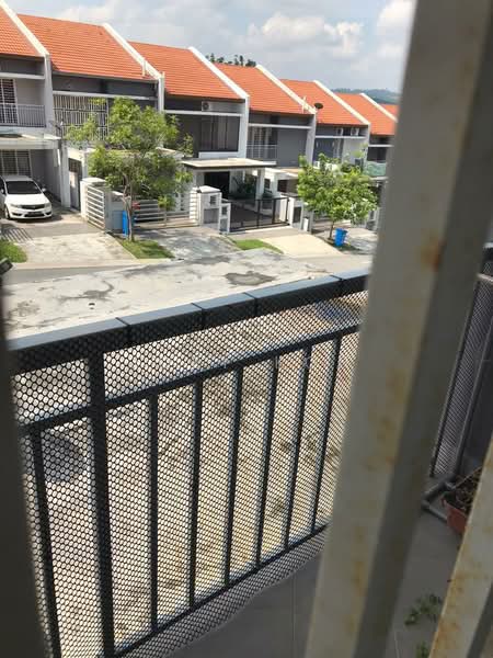 Rumah Teres untuk Dijual di Aman Putri (Sungai Buloh) - Joey Koh - Exterior - PropertyGuru.com.my