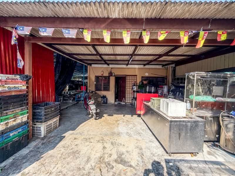 Rumah Teres 1-Tingkat untuk Dijual di Seksyen 17 (Shah Alam) - Izzah Alias - Exterior - PropertyGuru.com.my
