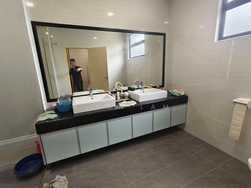 Semi-Detached House for Sale in Skudai (Johor) - Elynn Lam - Bathroom - PropertyGuru.com.my