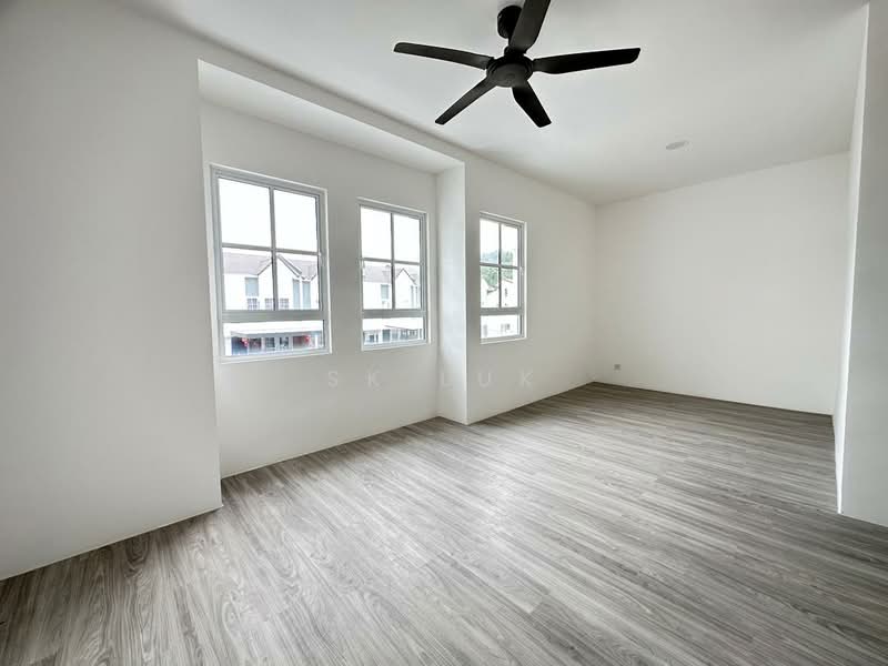 Rumah Teres 2 Tingkat untuk Dijual di Bandar Country Homes (Rawang) - SK Luk - Interior - PropertyGuru.com.my