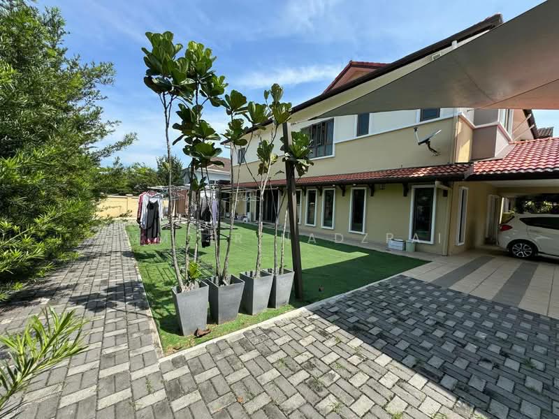Rumah Berkembar untuk Dijual di Prima Saujana (Kajang) - Ammeer Nadzrai - Exterior - PropertyGuru.com.my