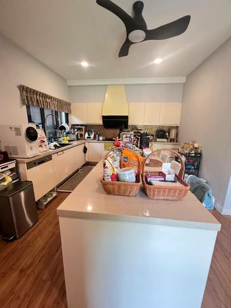 Rumah Berkembar untuk Dijual di Prima Saujana (Kajang) - Ammeer Nadzrai - Kitchen - PropertyGuru.com.my