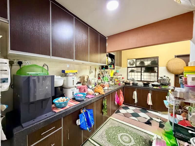 3-storey Terraced House for Sale in Taman Seraya (Ampang) - Azli Ibrahim - Kitchen - PropertyGuru.com.my