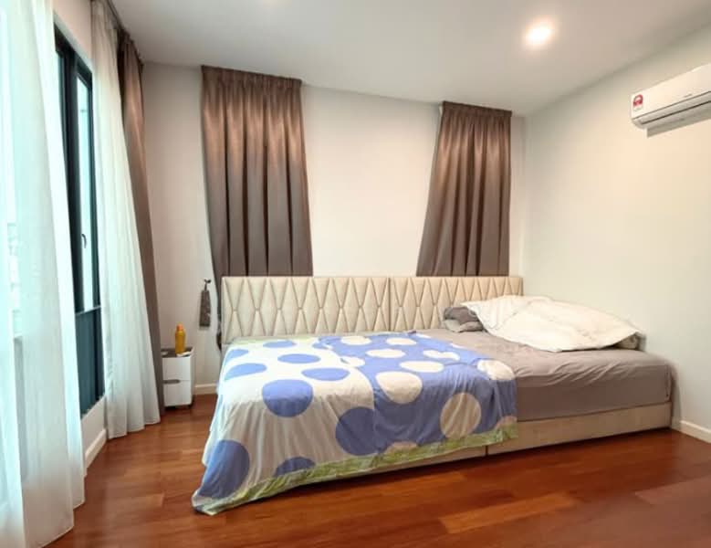 Semi-Detached House for Sale in Bandar Kinrara Seksyen 8 (Bandar Kinrara) - Jane Shoo - Bedroom - PropertyGuru.com.my