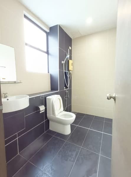 Pangsapuri untuk Dijual di Seri Austin Residence (Pangsapuri Seri Austin) - Nico Chong - Bathroom - PropertyGuru.com.my