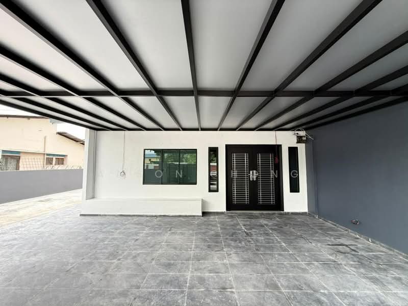 Rumah Teres 1-Tingkat untuk Dijual di Taman Daya (Johor Bahru) - Anson Chong - Exterior - PropertyGuru.com.my