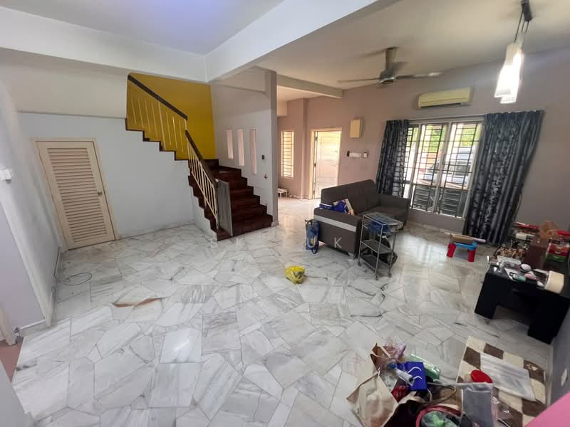 Rumah Teres 2 Tingkat untuk Disewa di Saujana Rawang (Rawang) - SK Luk - Living Room - PropertyGuru.com.my
