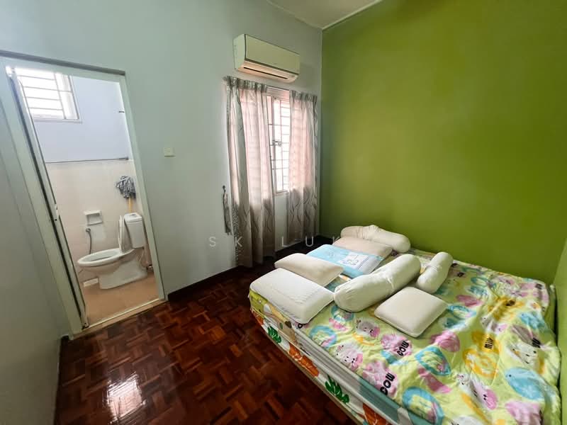 Rumah Teres 2 Tingkat untuk Disewa di Saujana Rawang (Rawang) - SK Luk - Bedroom - PropertyGuru.com.my