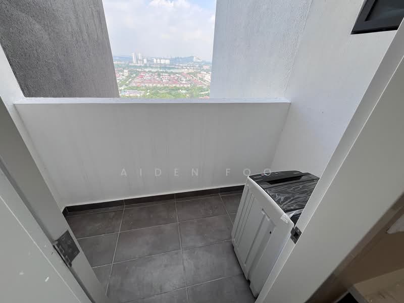 Servis Apartment untuk Disewa di Suria Garden - Aiden Foo - Balcony - PropertyGuru.com.my