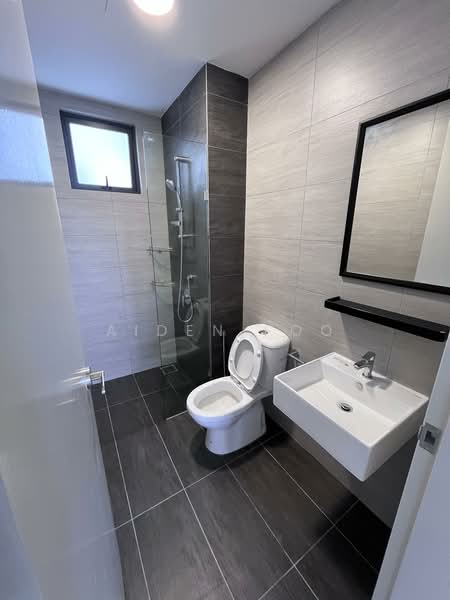 Servis Apartment untuk Disewa di Suria Garden - Aiden Foo - Bathroom - PropertyGuru.com.my