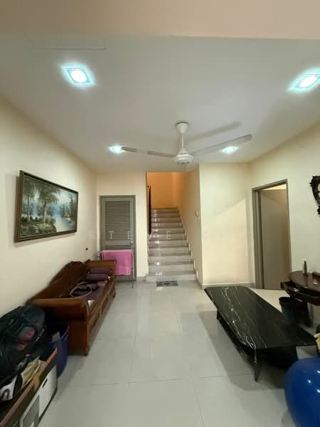 Rumah Teres untuk Dijual di Kota Kemuning (Shah Alam) - STEVE KI - Living Room - PropertyGuru.com.my