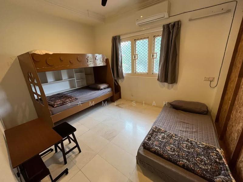Banglo Komersial untuk Disewa di Sea Park (Petaling Jaya) - Sammi Siah - Bedroom - PropertyGuru.com.my