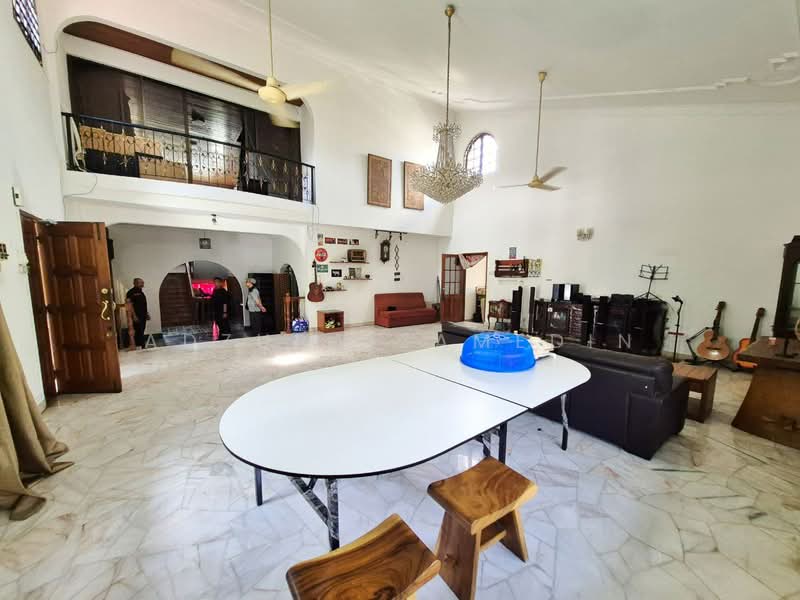 Rumah Banglo untuk Dijual di Seksyen 6 (Petaling Jaya) - Adzura Zamedin - Living Room - PropertyGuru.com.my