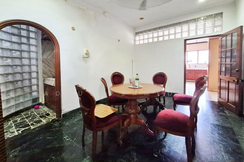 Rumah Banglo untuk Dijual di Seksyen 6 (Petaling Jaya) - Adzura Zamedin - Dining Room - PropertyGuru.com.my