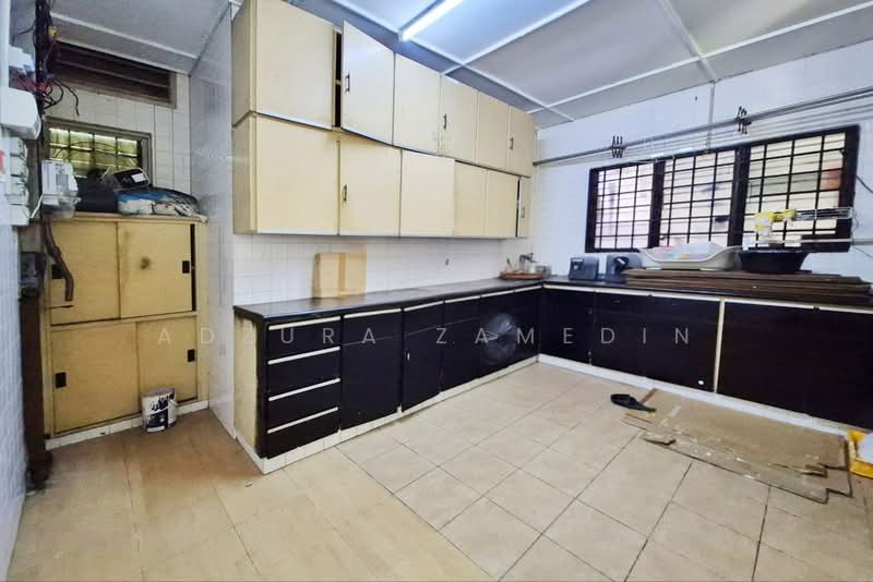 Rumah Banglo untuk Dijual di Seksyen 6 (Petaling Jaya) - Adzura Zamedin - Kitchen - PropertyGuru.com.my