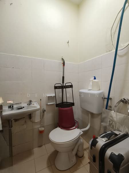 Rumah Berkembar untuk Dijual di Taman Hulu Langat Jaya (Cheras) - Denver Sin - Bathroom - PropertyGuru.com.my
